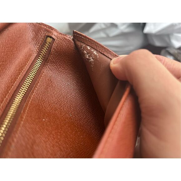 Louis Vuitton Viennois Kisslock Wallet - Picture 13 of 14